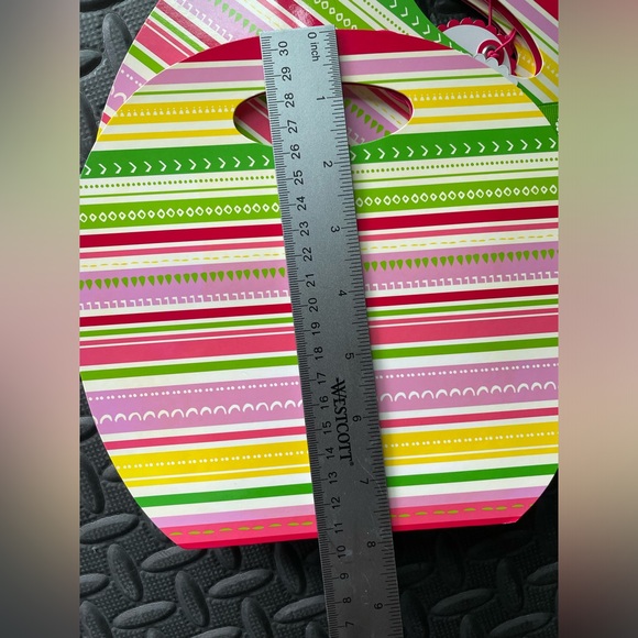 NWT Bath and Body Works lot of 3 Paper Gift Bags - Picture 10 of 14